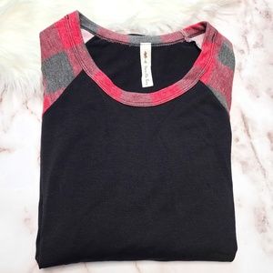 NEW Vanilla Bay 3/4 Plaid Bell sleeve top Size S